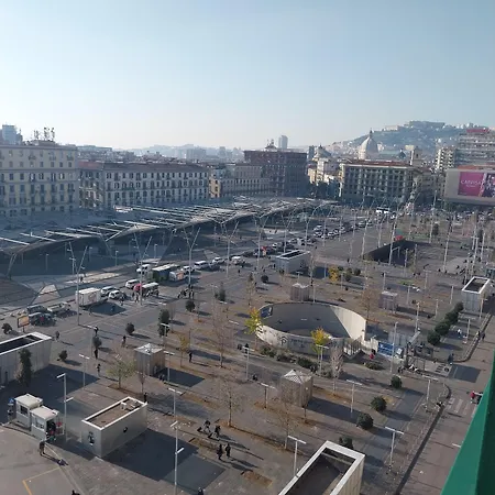 Attico Station بيت ضيافة نابولي